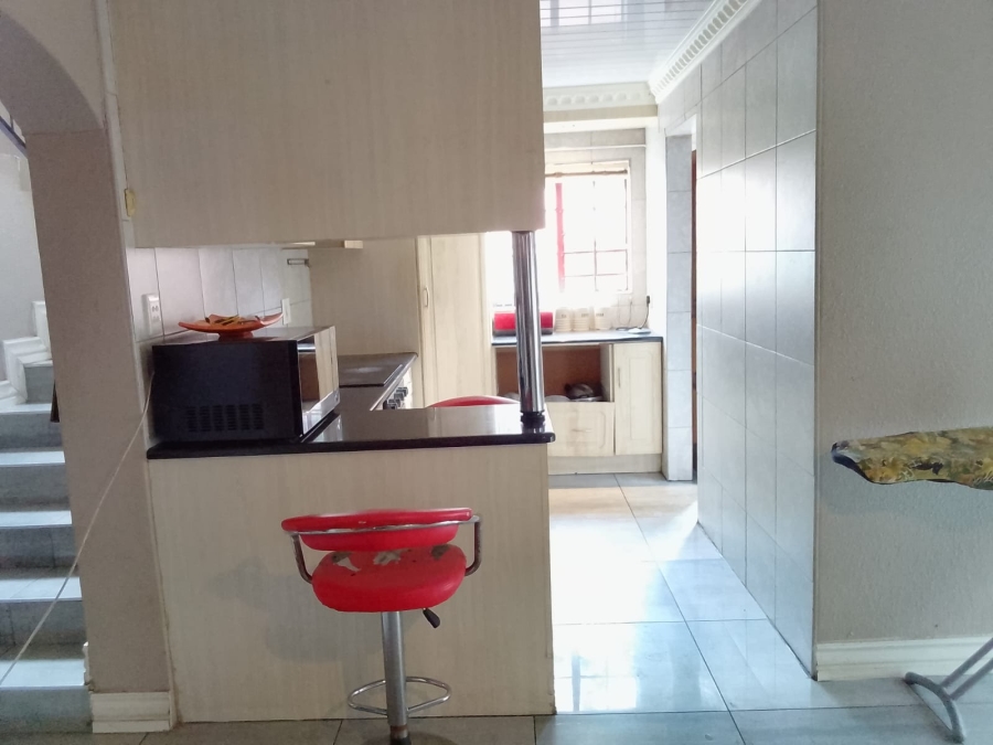To Let 4 Bedroom Property for Rent in Safari Gardens North West